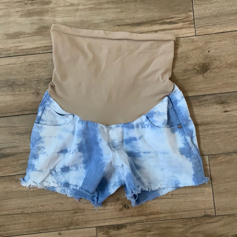 Maternity shorts